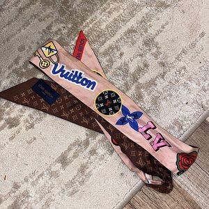 Louis Vuitton Twilly